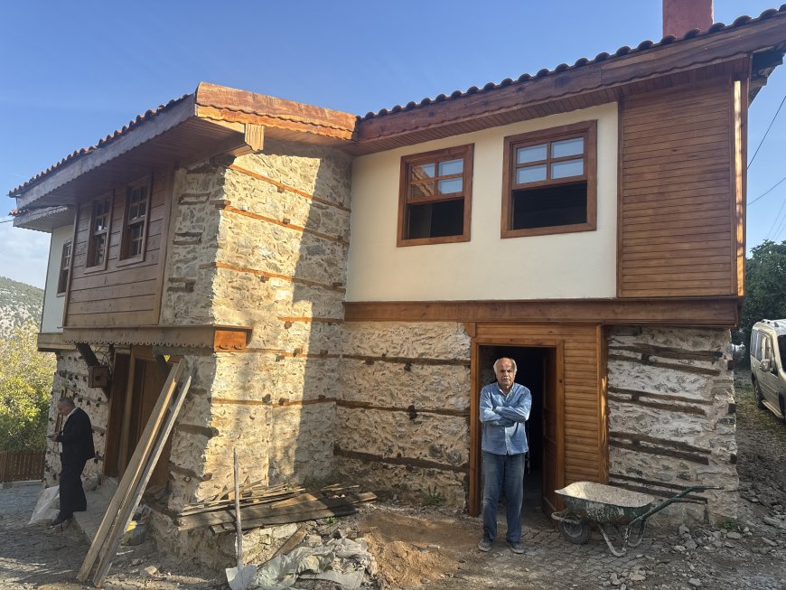 Kültür ve Turizm Bakanlığı Desteğiyle İbradı'daki Tarihi Düğmeli Evler Yeniden Hayat Buluyor