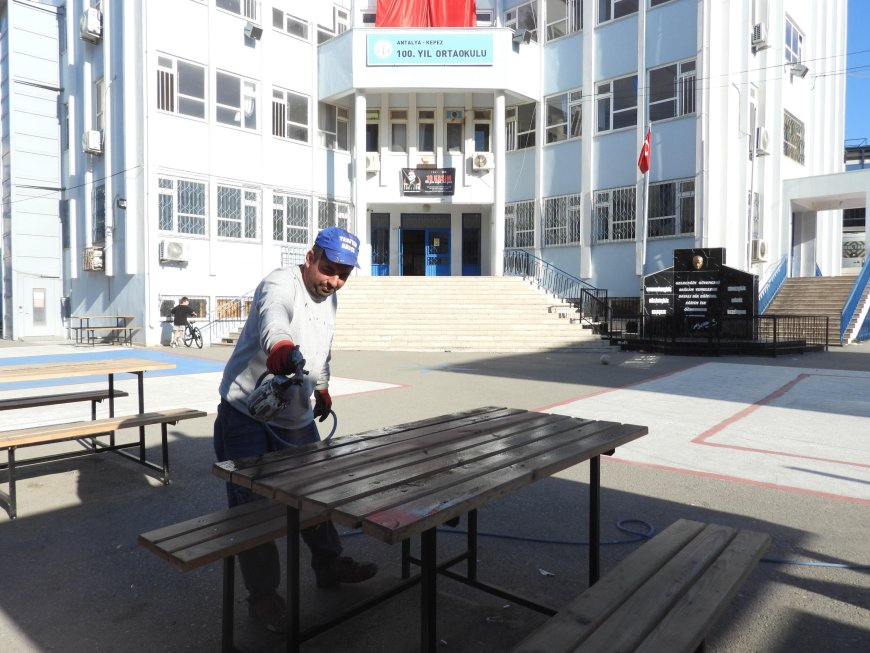 Kepez Belediyesi'nden Okullara Kapsamlı Destek