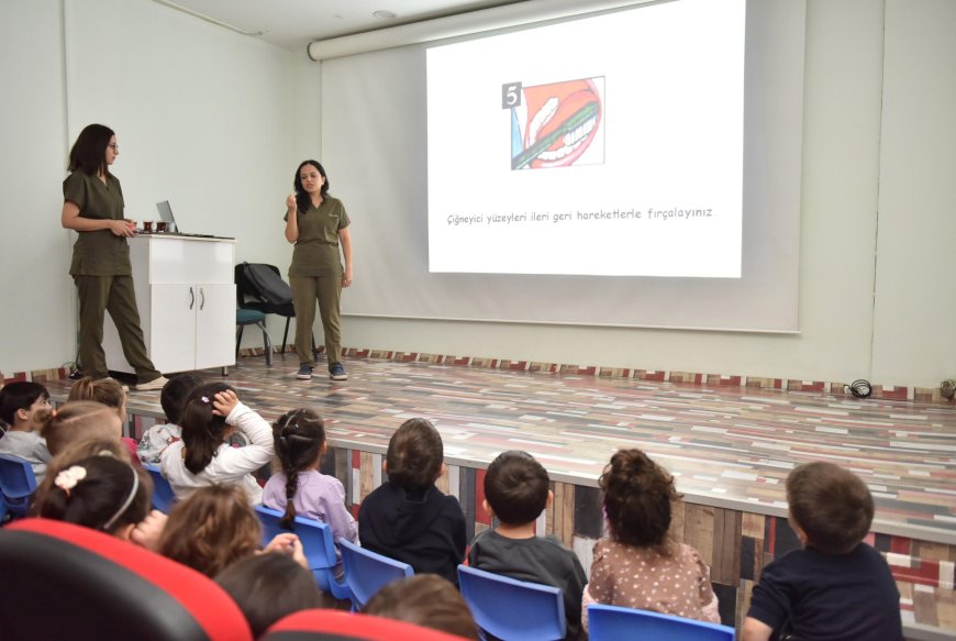 Kepez Belediyesi'nden Diş Sağlığı Eğitimi: Kreş Öğrencileri ve Huzurevi Sakinleri Bilgilendirildi