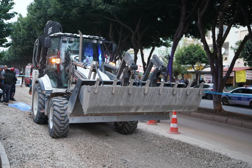 Antalyada yaşlı adam kepçenin altında kalarak hayatını kaybetti