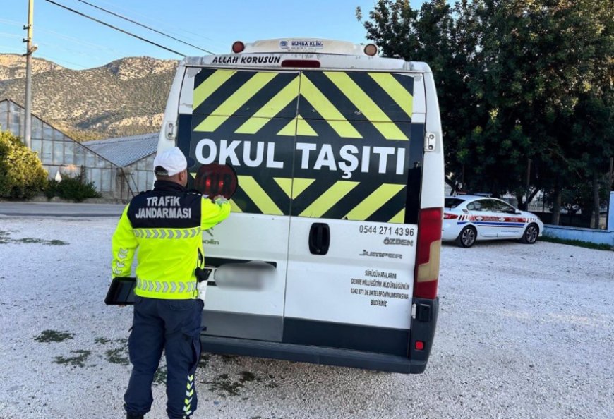 Antalya Jandarmasından Okul Servislerine Kapsamlı Denetim