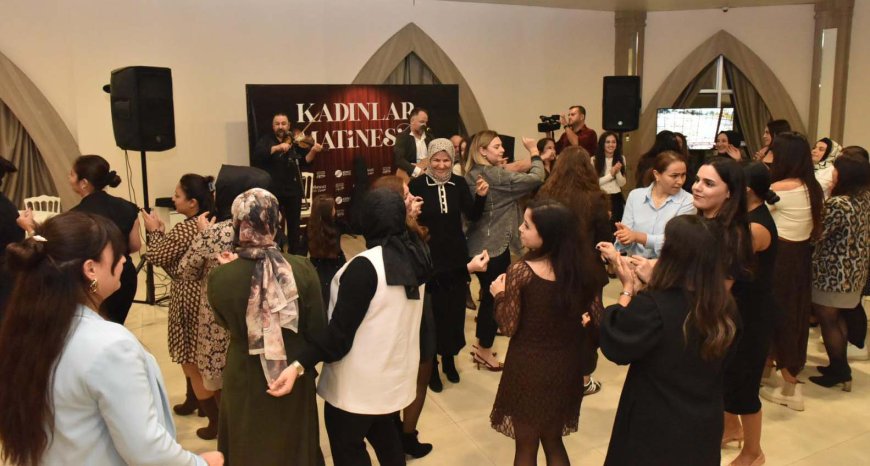 Kepez Belediyesi'nden Öğretmenlere Özel Kutlama: 24 Kasım'da Matinede Bir Araya Geldiler