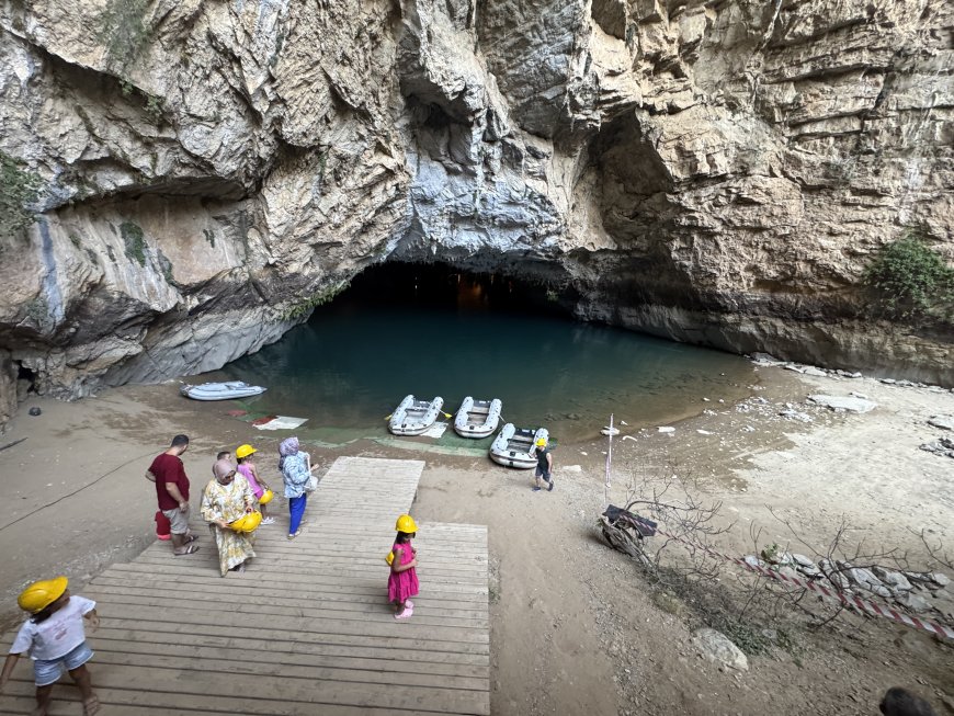 Antalya'nın Turistik Değeri Altınbeşik Mağarası, Tadilat Nedeniyle Ziyarete Kapatıldı
