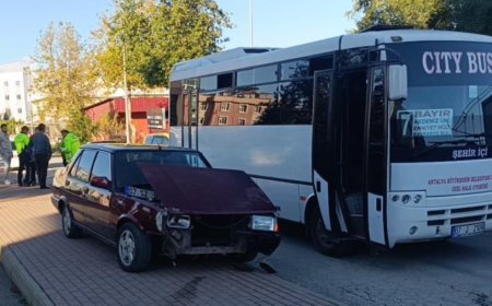 Manavgat'ta Ehliyetsiz Sürücü Kazaya Neden Oldu: Motosiklet Sürücüsü Yaralandı