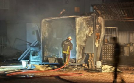 Antalya Bilim Üniversitesi Otoparkındaki Oto Yıkamada Çıkan Yangın Kontrol Altına Alındı