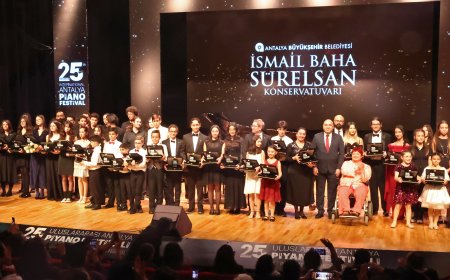 Büyükşehir'in Konservatuvarı Sahne Aldı: 25. Piyano Festivali'nde 'Genç Yetenekler'