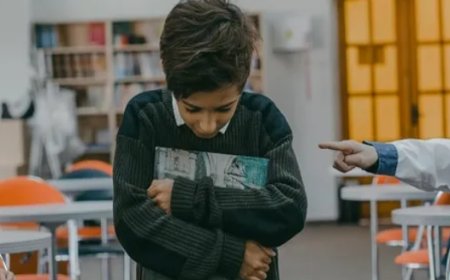 Akran Zorbalığı Artık Daha Sinsi: Fiziksel Şiddet Yerini 'Sessiz Baskıya' Bıraktı