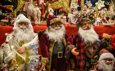 Yılbaşı Hazırlıkları Başladı: En Çok Satılan Ürünler Noel Baba Kostümü ve Çam Ağacı Süslemeleri