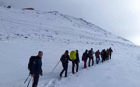 ANTALYA'nın batısındaki Beydağlarının birçok zirvesi son yağışlarla birlikte beyaza büründü.