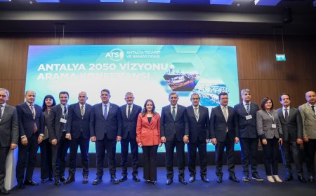 ANTALYA'NIN GELECEĞİ İÇİN ORTAK AKIL: Başkan Vekili Özdemir ATSO Konferansına Katıldı