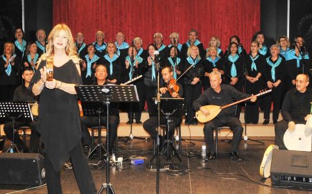 ANTALYALI müzikseverler, şef Arzu Dede yönetiminde Anadolu ve Türkmen ezgileri konserinde buluştu.