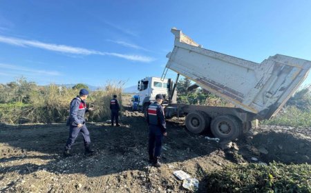 Jandarma Doğayı Korumaya Devam Ediyor: Çay Kenarından Kum Alanlara Baskın