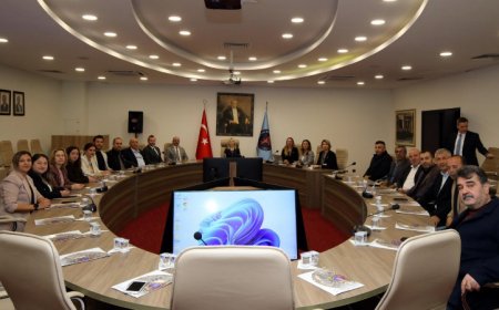 Akdeniz Üniversitesi’nden Konyaaltı Muhtarlarına Dev Eğitim