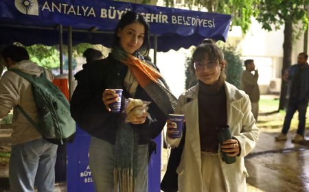 Büyükşehir’den Öğrenci Dostu Hizmet: Final Maratonunda Çorbalar Kütüphaneye