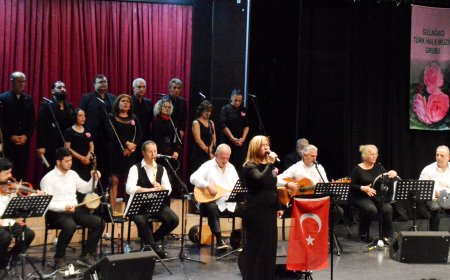 Antalya’da Türkülerle Yeni Yıl Merhabası: Gülağacı Grubu Kulakların Pasını Sildi