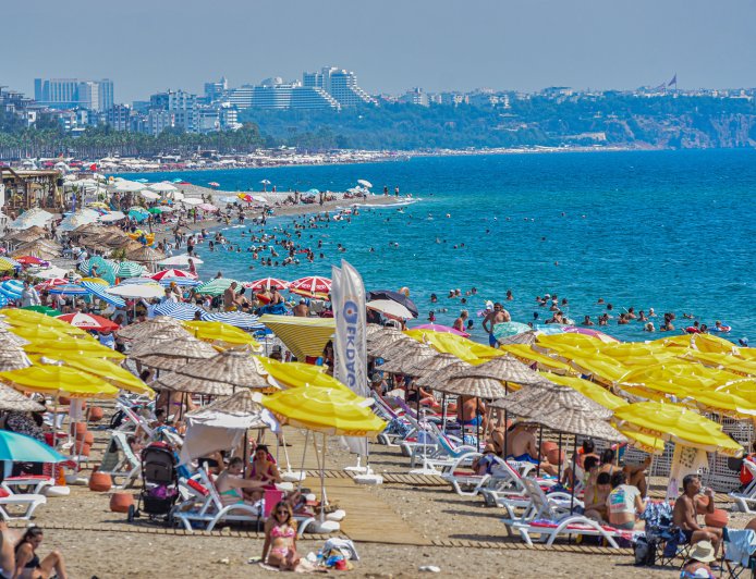 Antalya Turizminde Çifte Rekor: Kasım ve 11 Aylık Dönem Tüm Zamanların En İyisi!