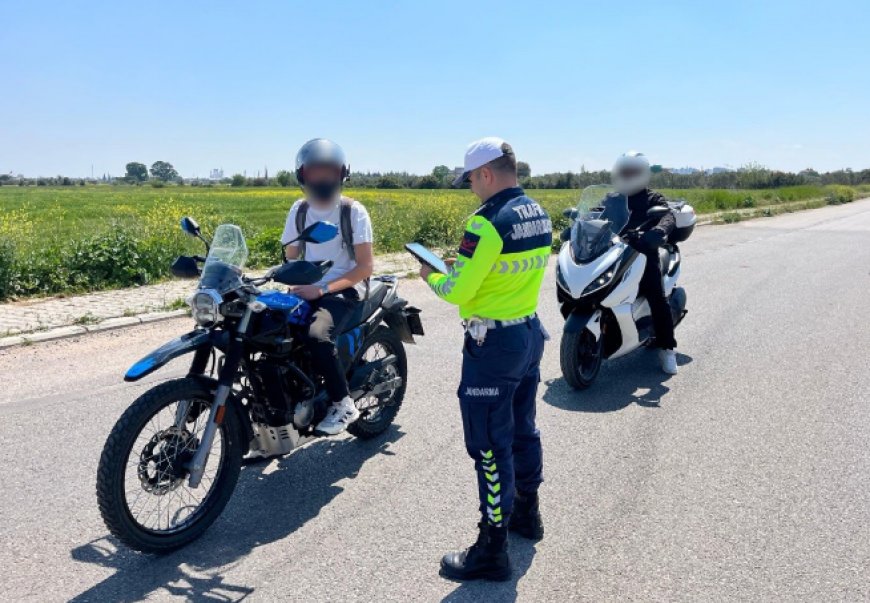 Antalya'da Motosiklet Denetimleri Sıkılaştı: Bir Haftada 2.526 Sürücü Kontrol Edildi