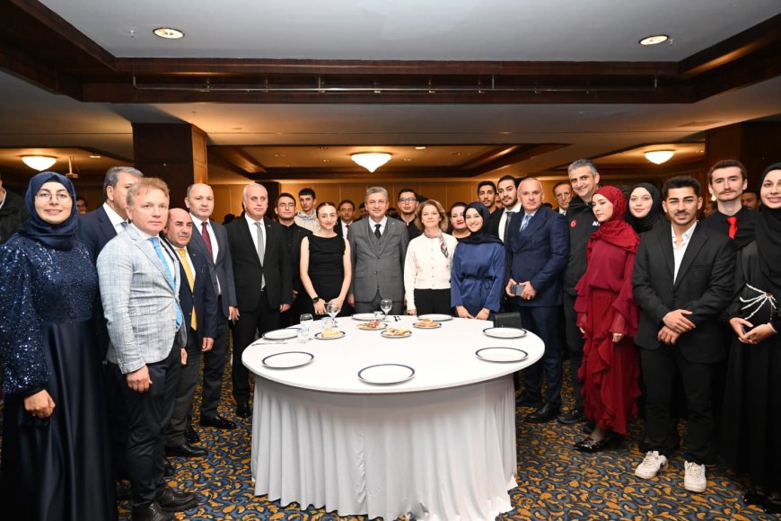 Antalya'da Dünya Gönüllüler Günü'nde Anlamlı Ödül Töreni