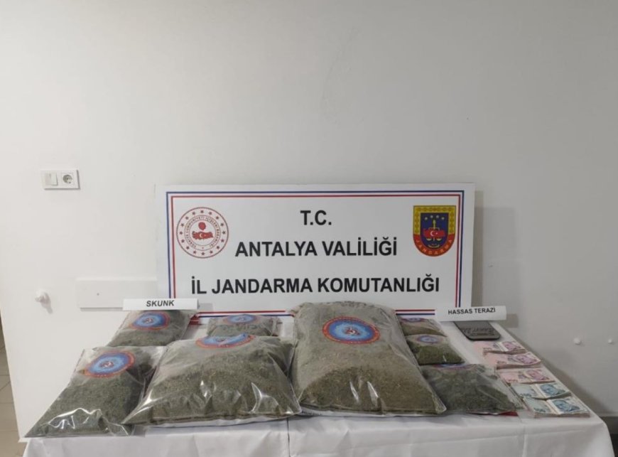 Antalya Jandarması Uyuşturucuya Geçit Vermedi: Konyaaltı ve Elmalı'da Baskın