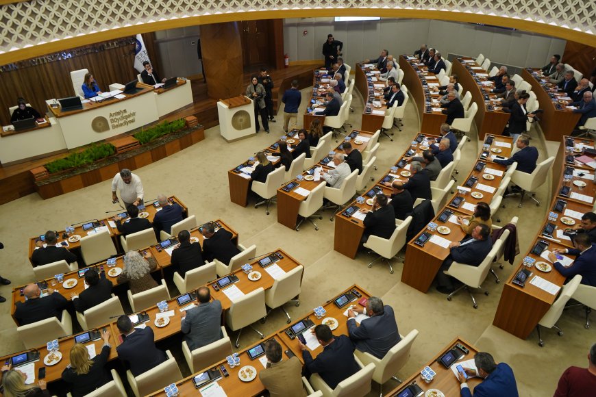 Antalya Büyükşehir Meclisi'nde Gündem Deprem ve Altyapı: 96 Madde Karara Bağlandı