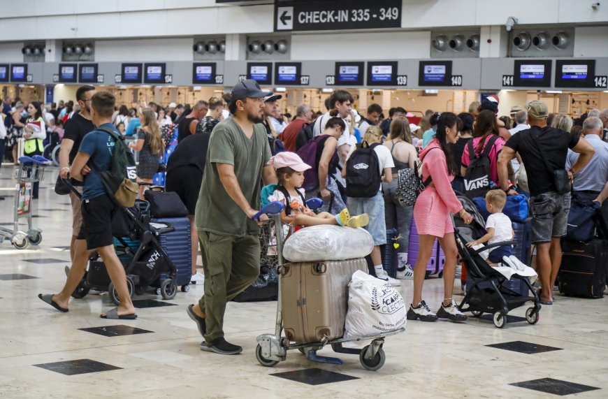 Antalya Havalimanı'nda Kasım Rekoru: 1 Milyon 781 Bin Yolcuya Hizmet Verildi