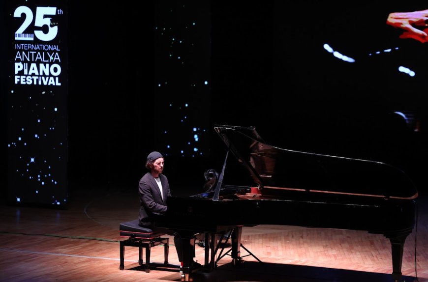 Usta Piyanist Barış Büyükyıldırım, Klasik Müziğin Büyülü Dünyasını Antalya'ya Taşıdı