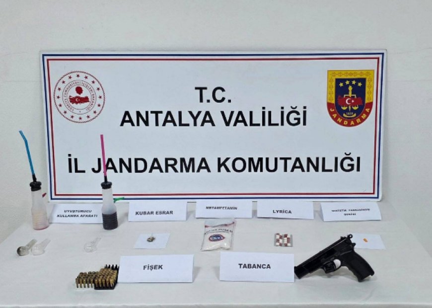 Döşemealtı'nda Jandarmadan Uyuşturucu Darbesi: 4 Gözaltı
