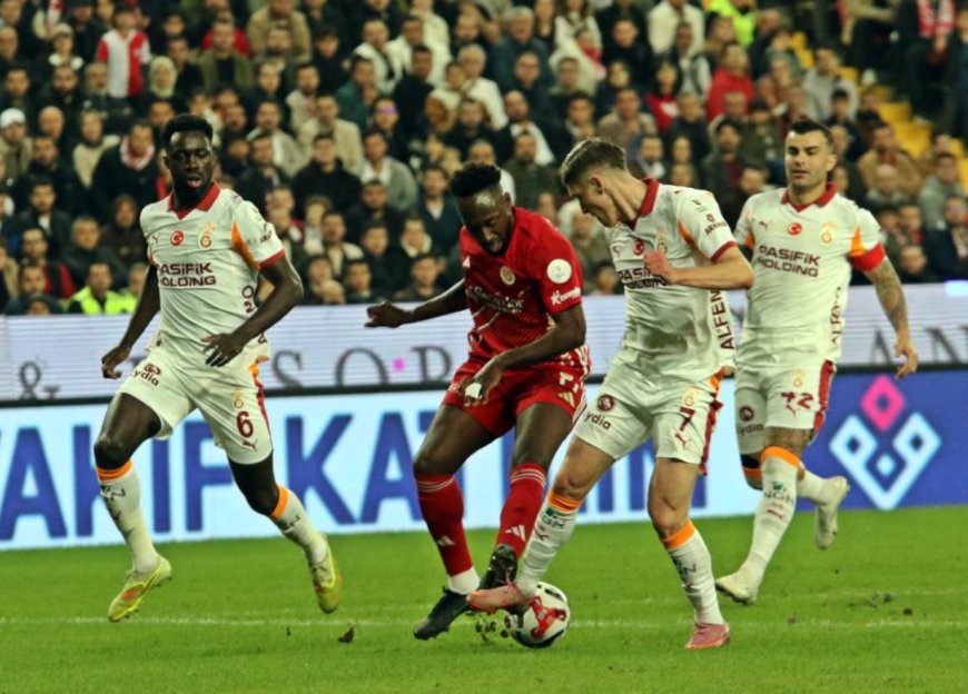 Antalyaspor karşısında Galatasaray altın değerinde 3 puan aldı