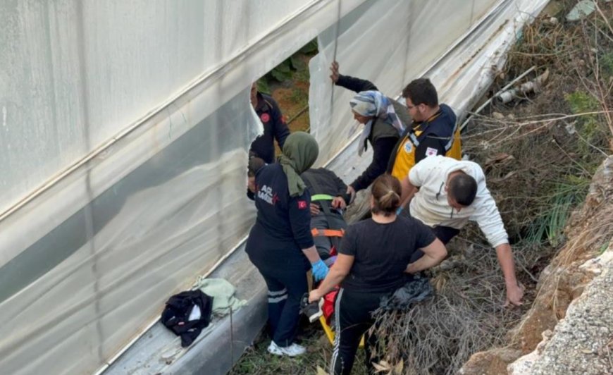 Gazipaşa’da 7 Metrelik Duvardan Düşen Çiftçi İçin Seferberlik: İtfaiye Kurtardı!