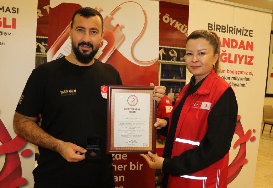 Antalya'da Ringlerin Şampiyonlarından Hayat Kurtaran Bağış: Muaythai Milli Takımı Kan Verdi