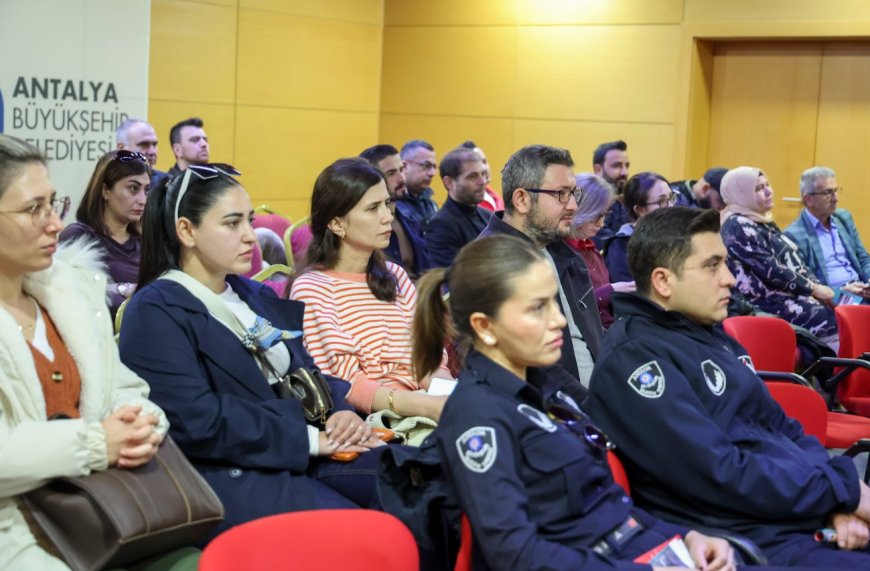 Büyükşehir Personeline Hayati Eğitim: Kanserle Mücadele ve Erken Tanı Anlatıldı