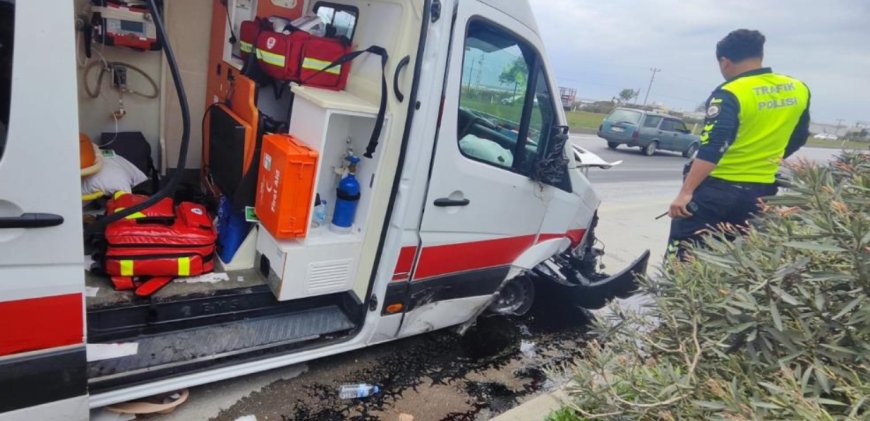 Ambulans Kazasına Müdahaleye Giden Ekipler İkinci Kazayla Karşılaştı