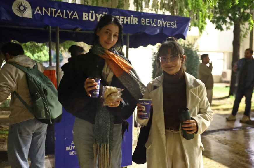 Büyükşehir’den Öğrenci Dostu Hizmet: Final Maratonunda Çorbalar Kütüphaneye