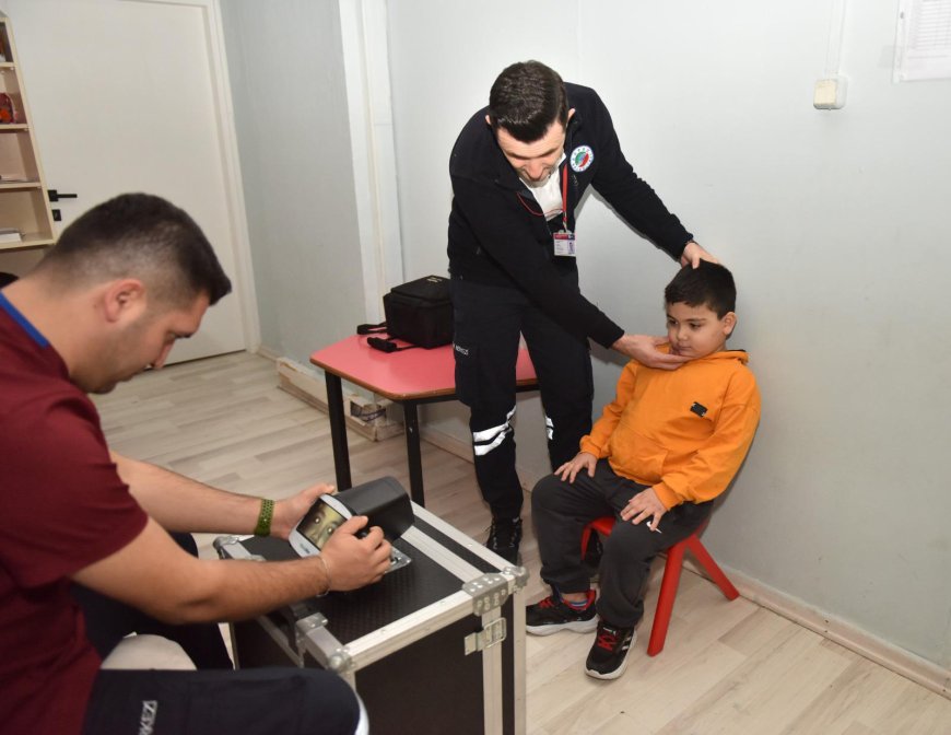 Erken Teşhis Hayat Kurtarır: Kepez Belediyesi Okullarda Göz Taramasında