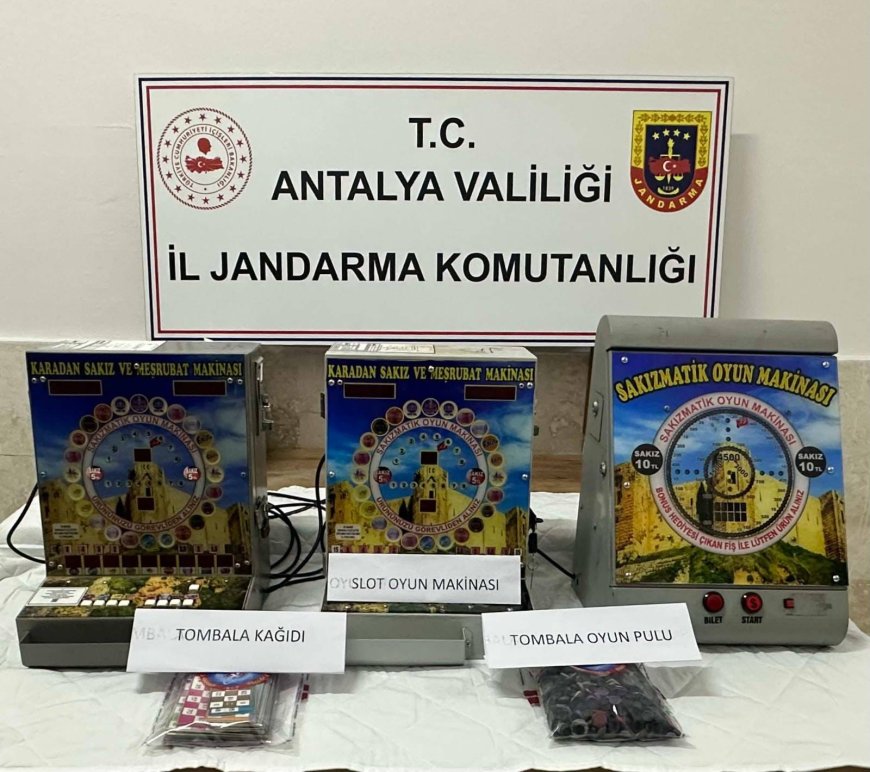 Antalya’da Kumar Baskını: Market ve Kahvehaneden Oyun Makinesi Çıktı