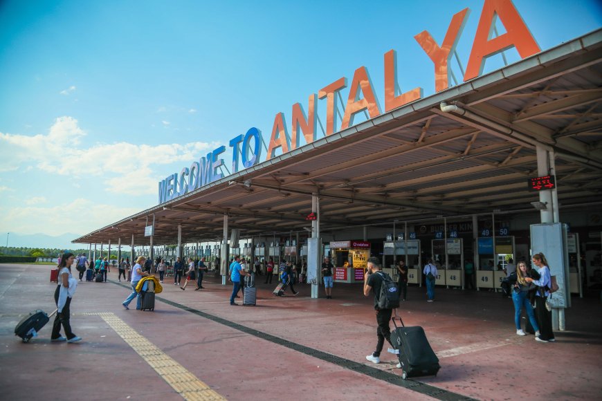 Antalya Dış Hatlarda 31 Milyon Yolcu Trafiğine Ulaştı.