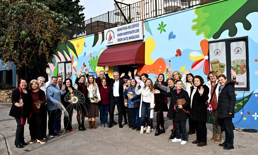 Muratpaşa’da Kadın Emeği Sanata Dönüştü: Kapı Süsü Atölyesi