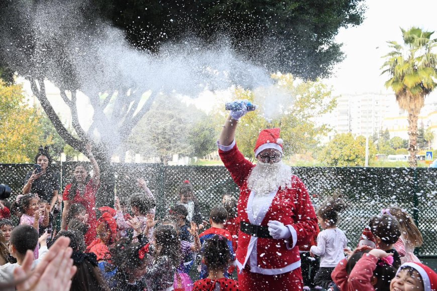 Kreşlerde Kar Keyfi: Konyaaltı’nın Miniklerinden Renkli Yılbaşı Partisi