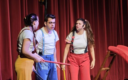 Kepez'de Çocukların Tiyatro Keyfi: 'Dilek Elması' 2026'nın İlk Oyunu Oldu!