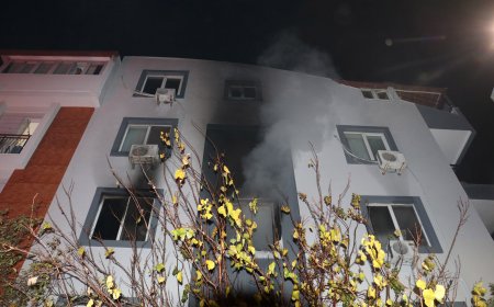 Kepez’de Korkutan Yangın: Elektrikli Soba Daireyi Küle Çevirdi, Ev Sahibi Son Anda Kurtuldu!