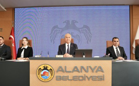 Alanya Belediyesi’nde Şeffaf Hesap Dönemi: Başkan Özçelik 12 Yılın Rekorunu ve Mali Tabloyu Açıkladı!