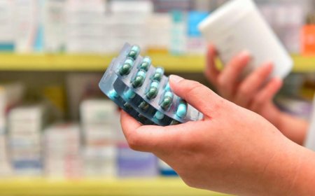 Uzmanlardan "Antibiyotik" Alarmı: Öksürüğü Kesmek İçin Yanlış Yola Başvurmayın.