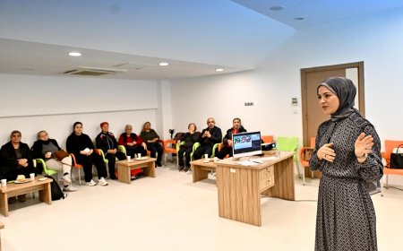 Parkinson Hastalarına "Yaşam Tarzı" Rehberi: Muratpaşa’da Eğitimler Sürüyor