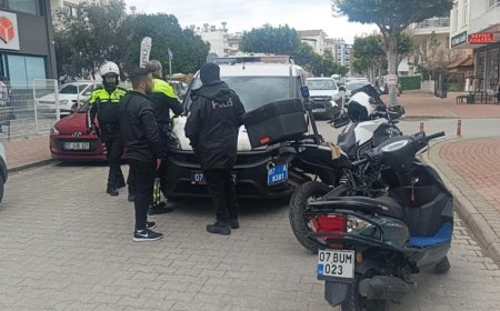 Antalya Sokaklarında Kovalamaca: Yakalanan Motosikletliye 60 Bin TL Makbuz Kesildi
