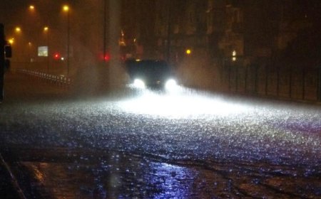 Antalya Sele Teslim: Yollar Göle Döndü, Araçlar Suda Kayboldu!