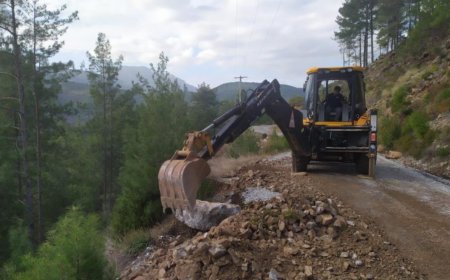Antalya’da 40 Saatlik Yağmur Mesaisi: Büyükşehir Ekipleri Teyakkuzda