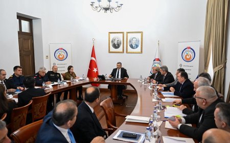 Antalya’da Sel Seferberliği: 4 Bin 532 Personel ve Bin 535 Araç Sahada