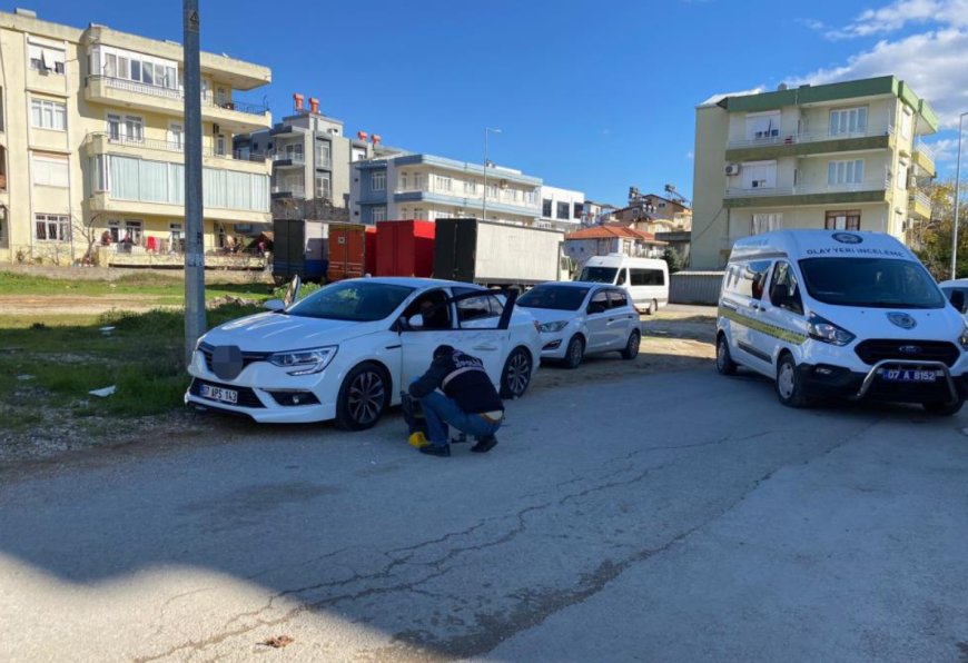 Serik’te Korku Dolu Anlar: Hareket Halindeki Aracı Kurşunlayıp Kaçtılar