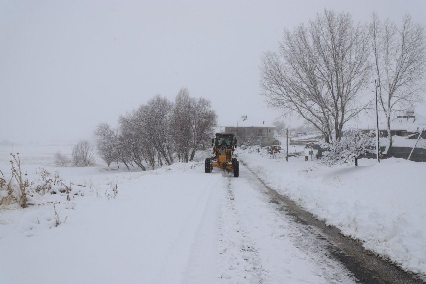 Korkuteli’de Kışa Geçit Yok: Belediye Ekipleri 7/24 Sahada!