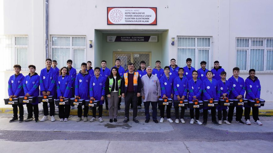 Enerji Sektörüne Genç Kan: AEDAŞ ve Milli Eğitim'den 3 Yıllık Dev İstihdam Protokolü!